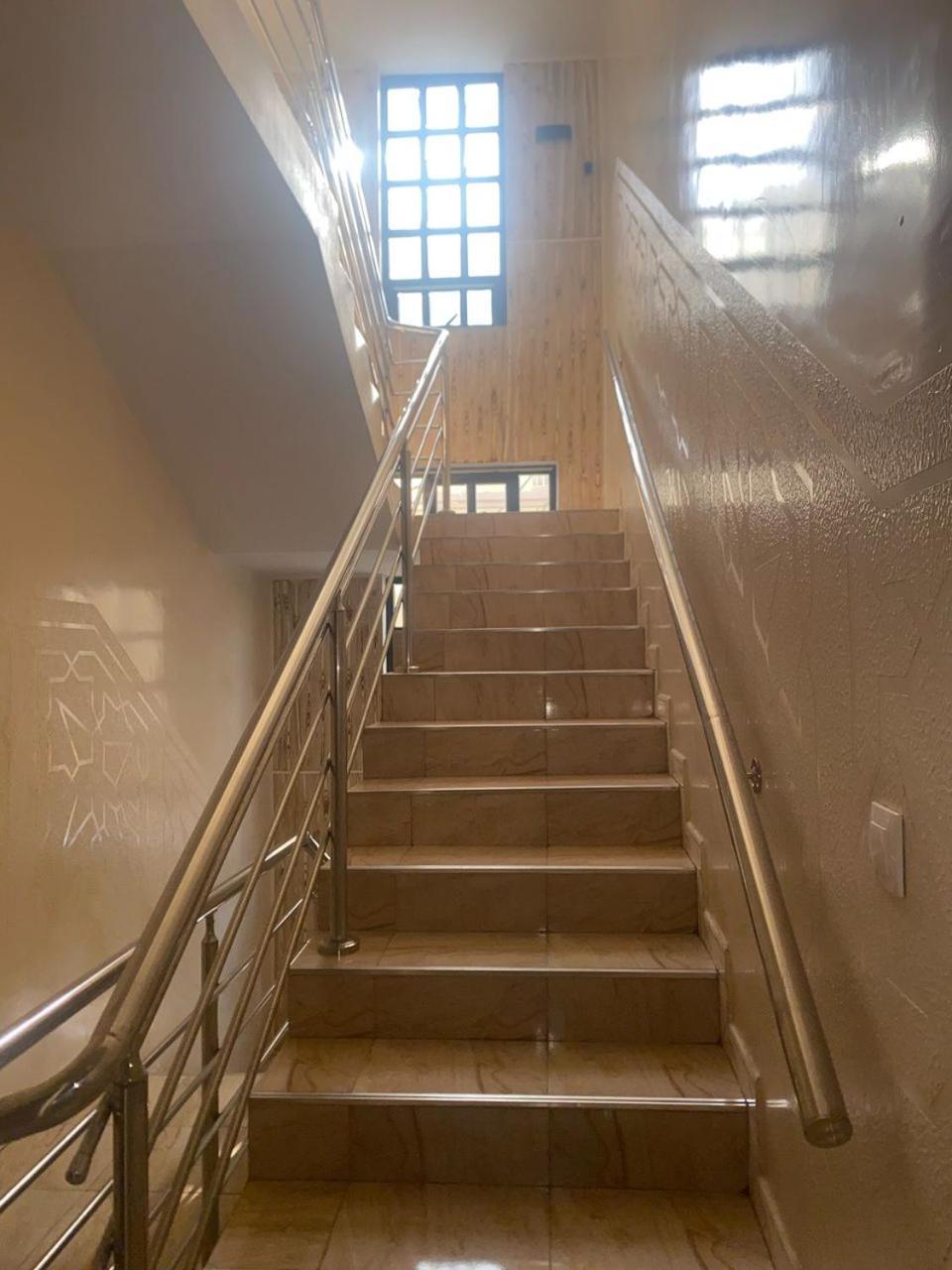 Appartement Adja Binta Kane Sour *